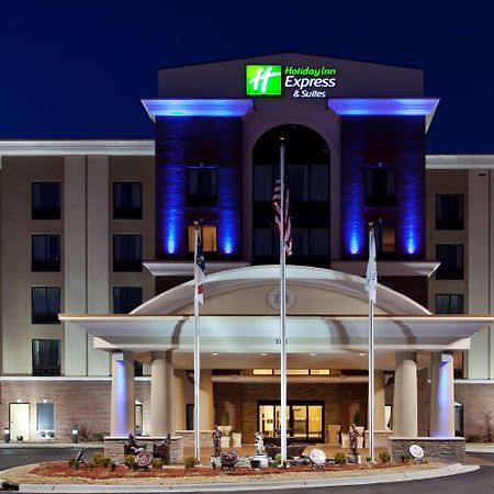 Holiday Inn Express Hotel & Suites Hope Mills-Fayetteville Airport, An Ihg Hotel Екстериор снимка