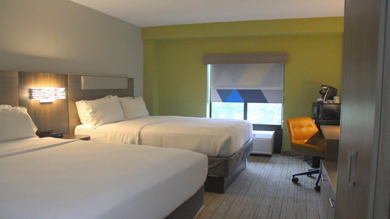 Holiday Inn Express Hotel & Suites Hope Mills-Fayetteville Airport, An Ihg Hotel Екстериор снимка