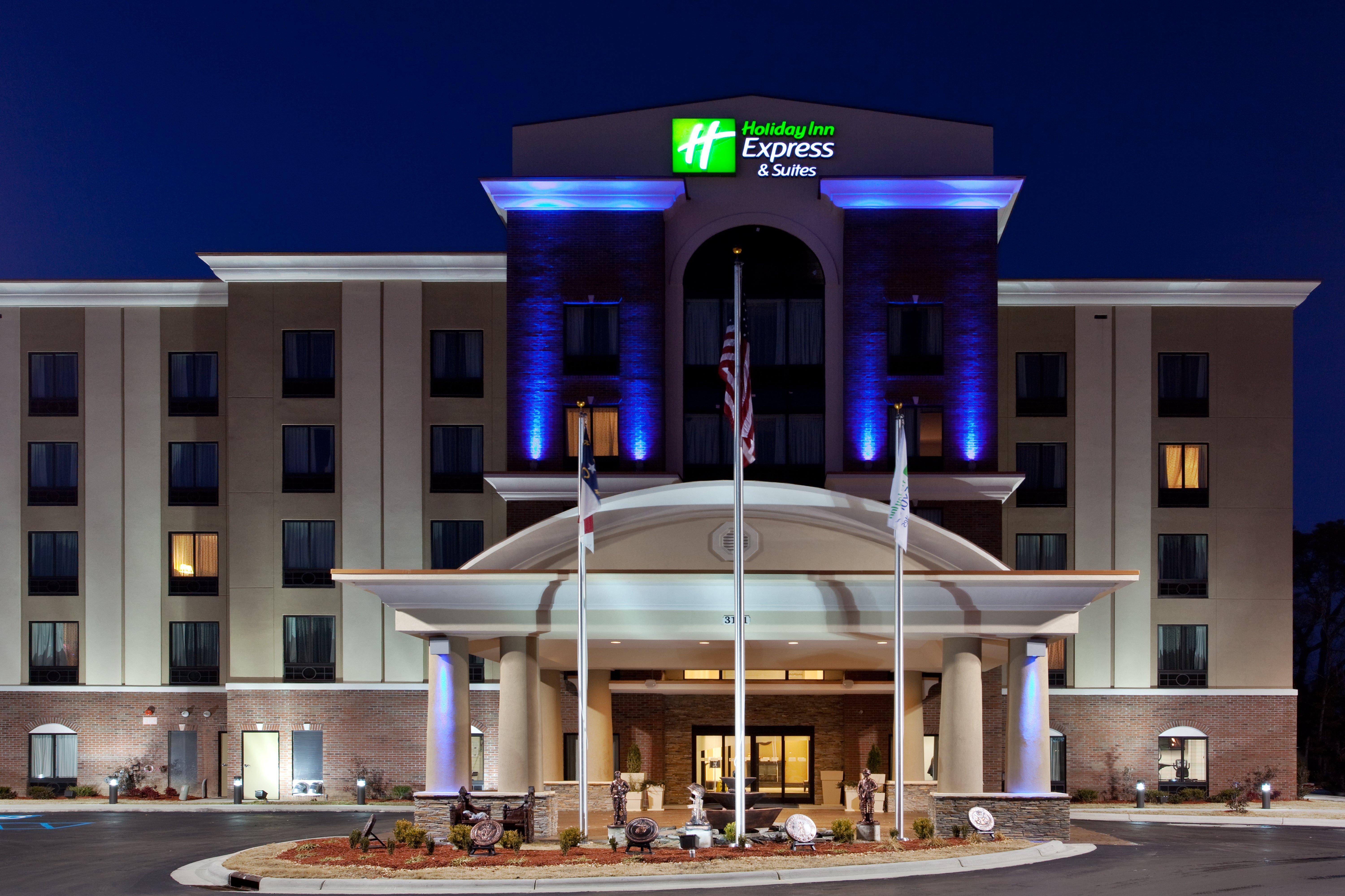 Holiday Inn Express Hotel & Suites Hope Mills-Fayetteville Airport, An Ihg Hotel Екстериор снимка