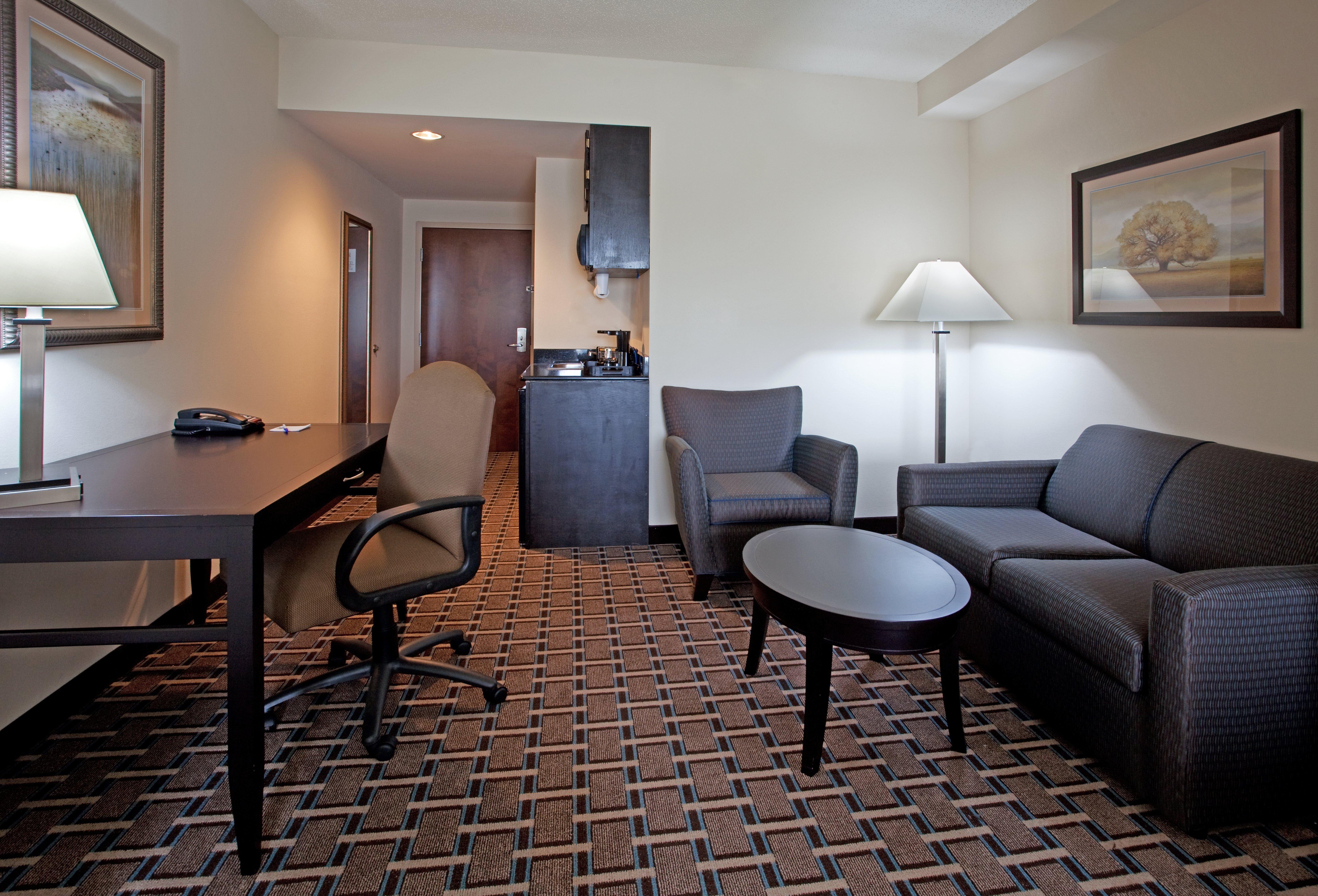 Holiday Inn Express Hotel & Suites Hope Mills-Fayetteville Airport, An Ihg Hotel Стая снимка