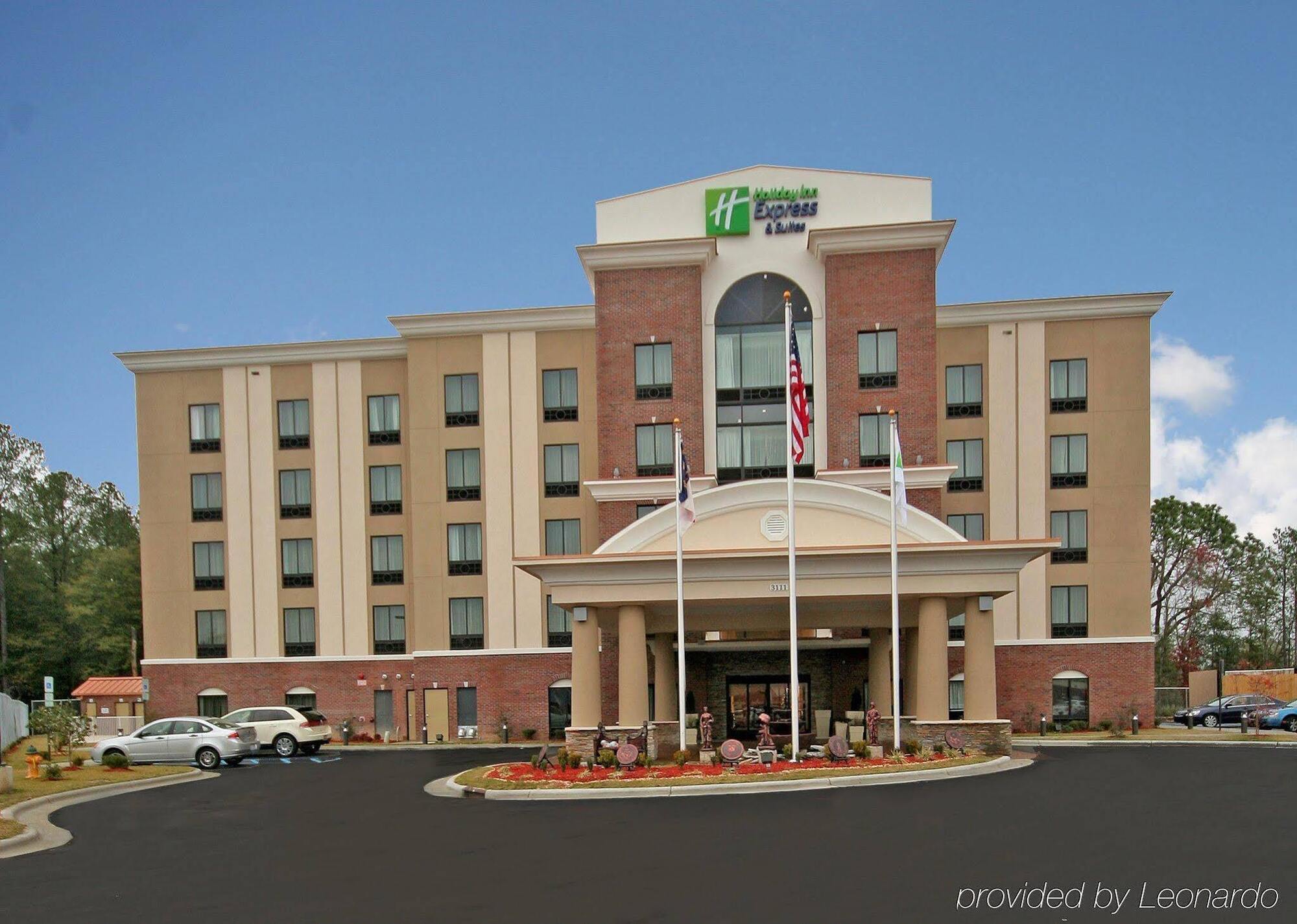 Holiday Inn Express Hotel & Suites Hope Mills-Fayetteville Airport, An Ihg Hotel Екстериор снимка